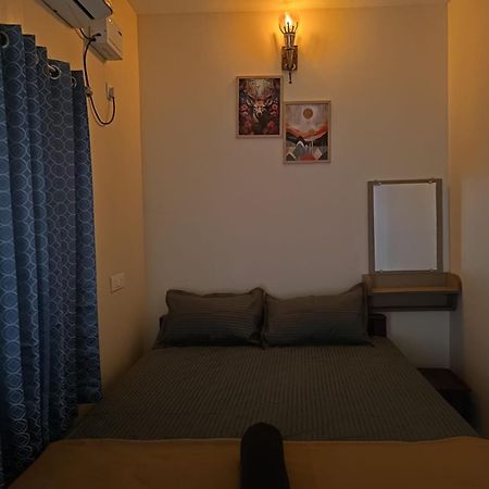 Omkara - The Fives Guest House Tiruvannāmalai エクステリア 写真