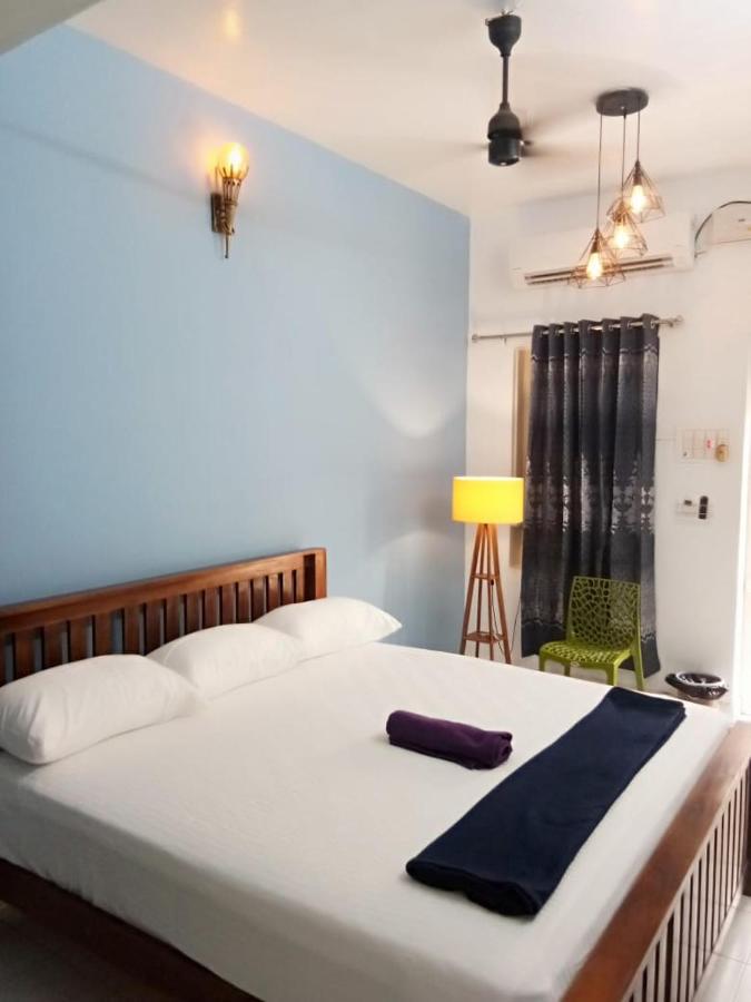 Omkara - The Fives Guest House Tiruvannāmalai エクステリア 写真