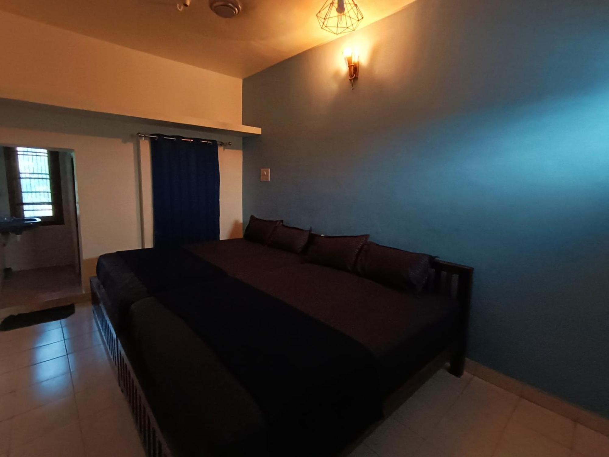 Omkara - The Fives Guest House Tiruvannāmalai 部屋 写真