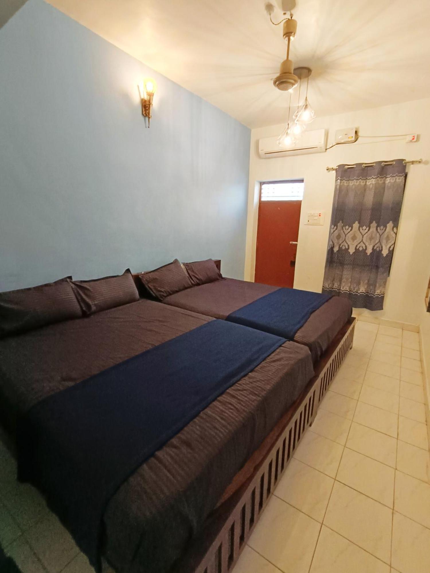 Omkara - The Fives Guest House Tiruvannāmalai 部屋 写真