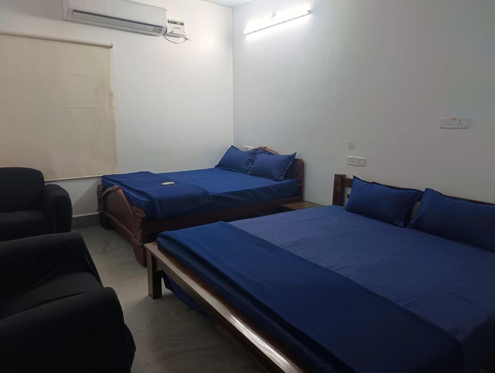 Omkara - The Fives Guest House Tiruvannāmalai エクステリア 写真